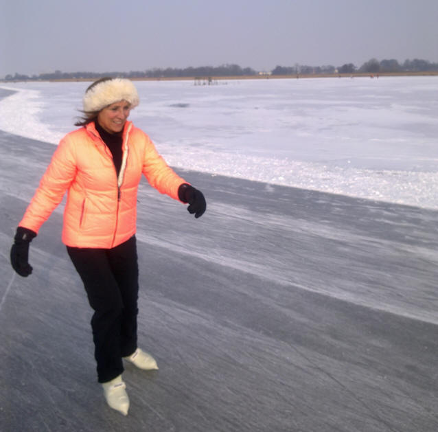 Marjo schaatst op het Veluwemeer